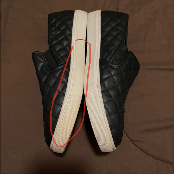 Steve Madden Ecentrcq Black Quilted Leather Upper Slip-On Sneakers. - Picture 12 of 13